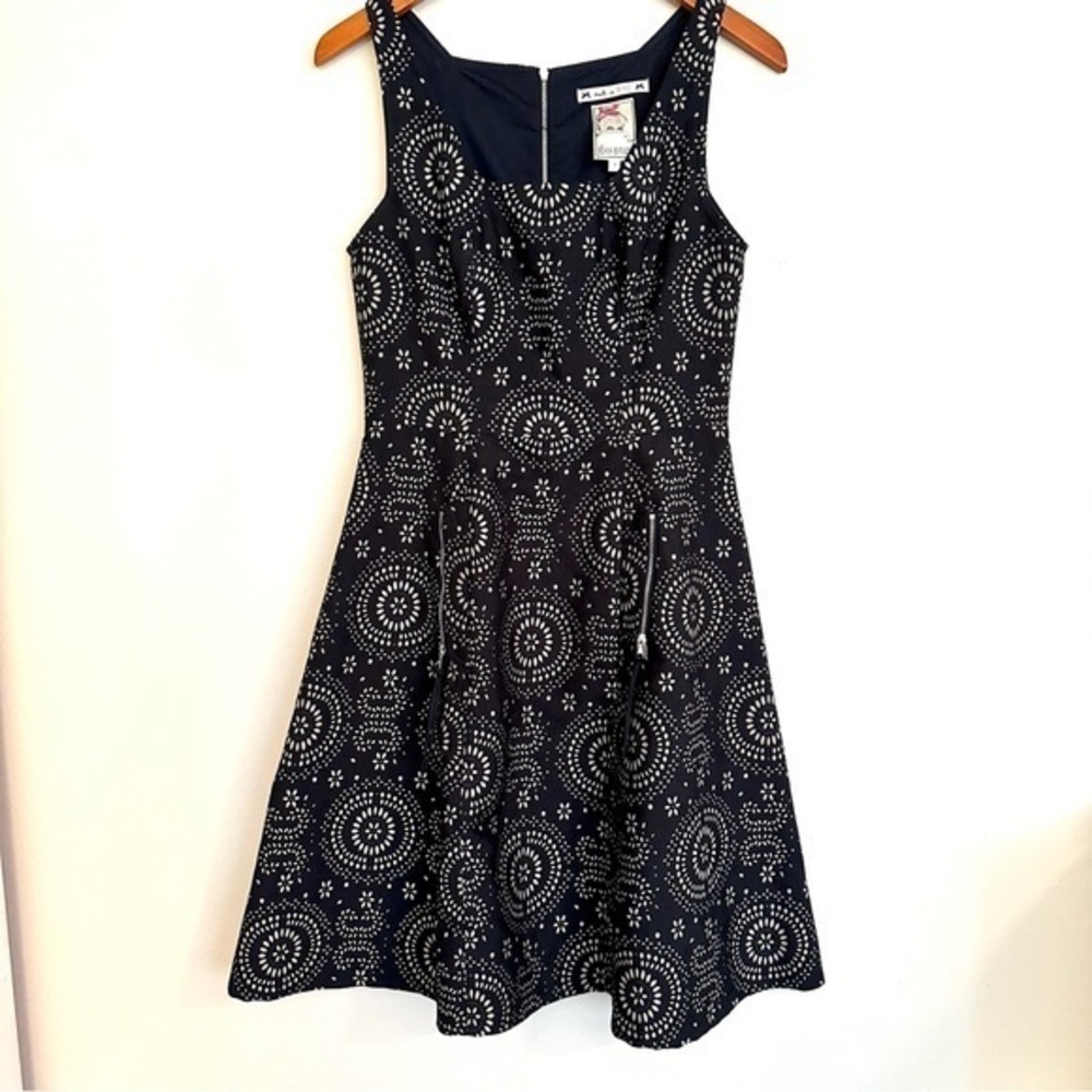 Yoana Baraschi Anthropologie Navy And Beige Eyelet Dress Size 4